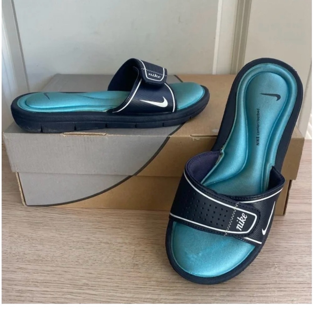Nike Women's Black and Teal Slide Sandals